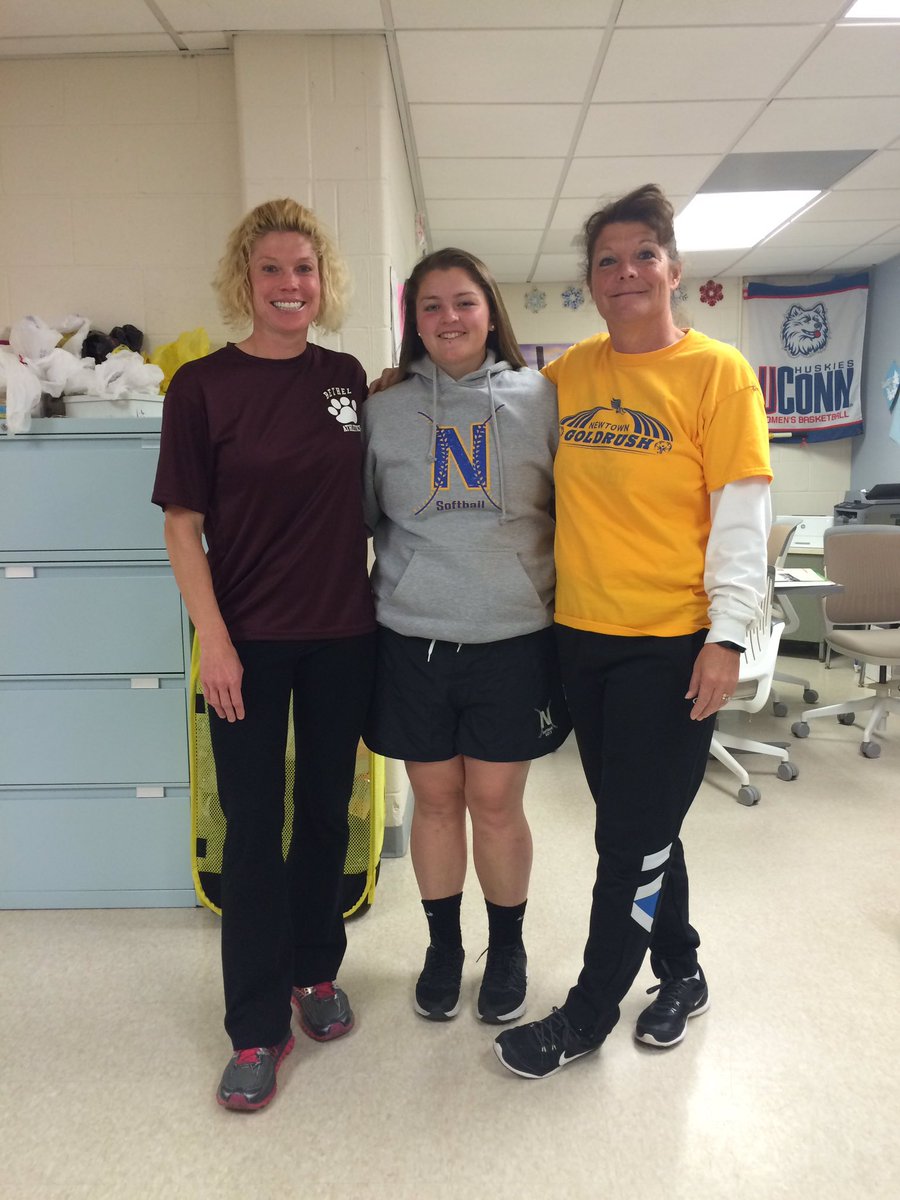 CLombardonhs's tweet photo. Office vibes- when all three of us are participating at the same event/game today. #supportingourprograms #itsaboutsportsmanship #athletes https://t.co/Frs5l5WHkQ
