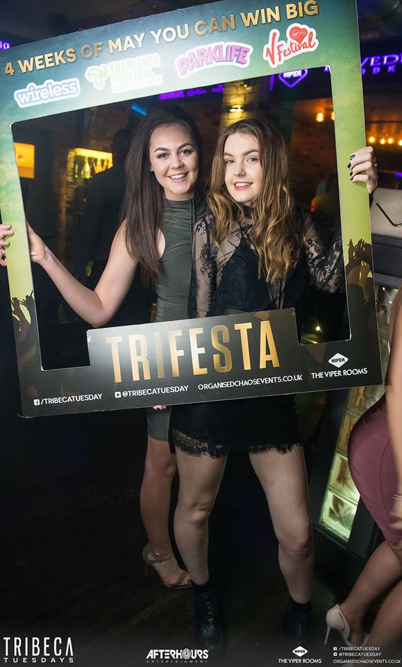 RainforestAlbum's tweet image. Another great set of pictures from @TribecaTuesday  #Trifesta Tuesday with the #Pappframe @Viper_Rooms 🍾📸 rainforestgraphics.co.uk/pappframes/