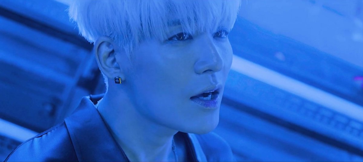 jkjoy4444's tweet photo. I hope hoony can dress this clothes on stage tomorrow!
深v,黑色丝绸,后绑带!
#강성훈 #KANGSUNGHOON #젝스키스 #젝키 #姜成勋 #SHECSKIES https://t.co/zwkimRsXa3