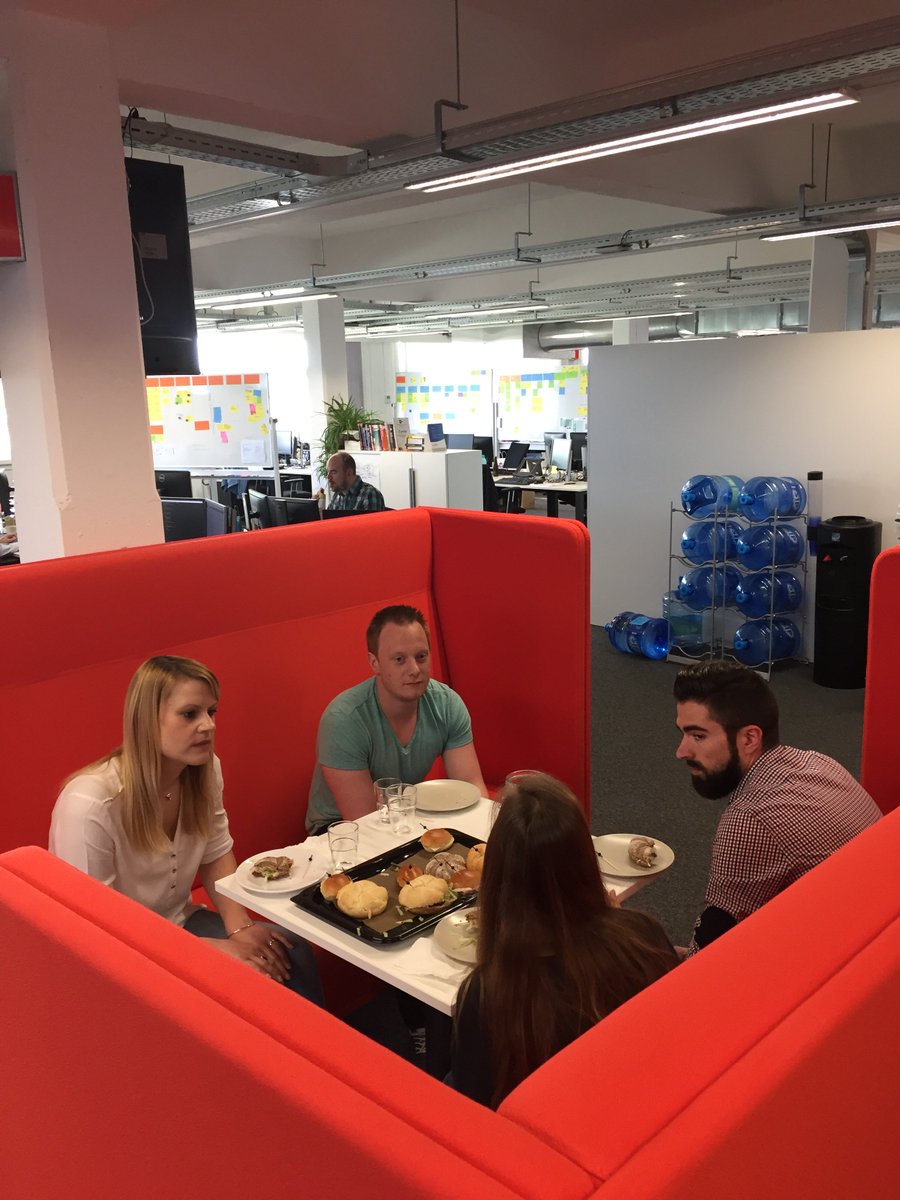 PratoHR's tweet photo. #Datejar time! Iedere week leren 4 collega’s elkaar beter kennen tijdens de lunch. #GrowingSmartTogether #happycolleagues #funatwork https://t.co/U3P9EsT9zL