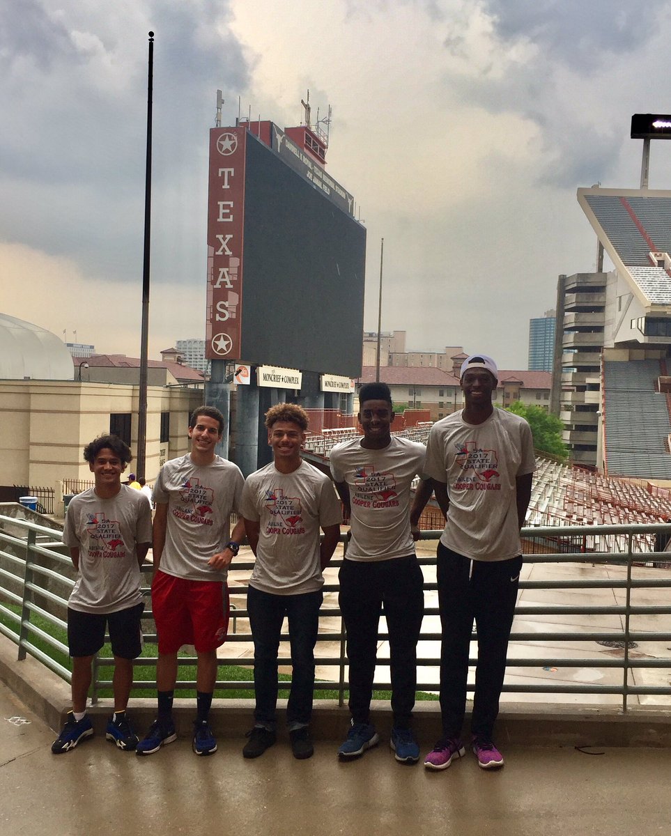 CoogsTrack's tweet image. Good luck today at the State Track Meet. @BREEZESOICY @TerreonPaige @Marxuus @daelinnn     Preston Buquet.