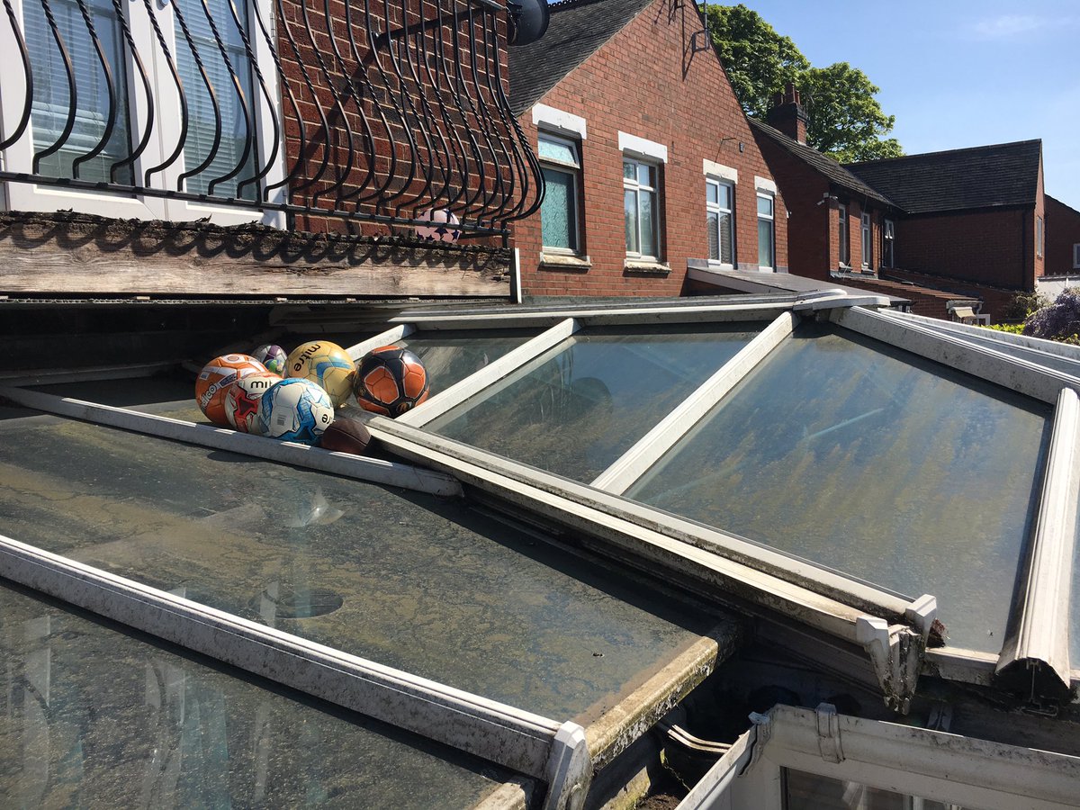 swcscleaning's tweet photo. Last #job of the day #conservatoryroofclean 💦 #coventry https://t.co/sdTb4nGLhg