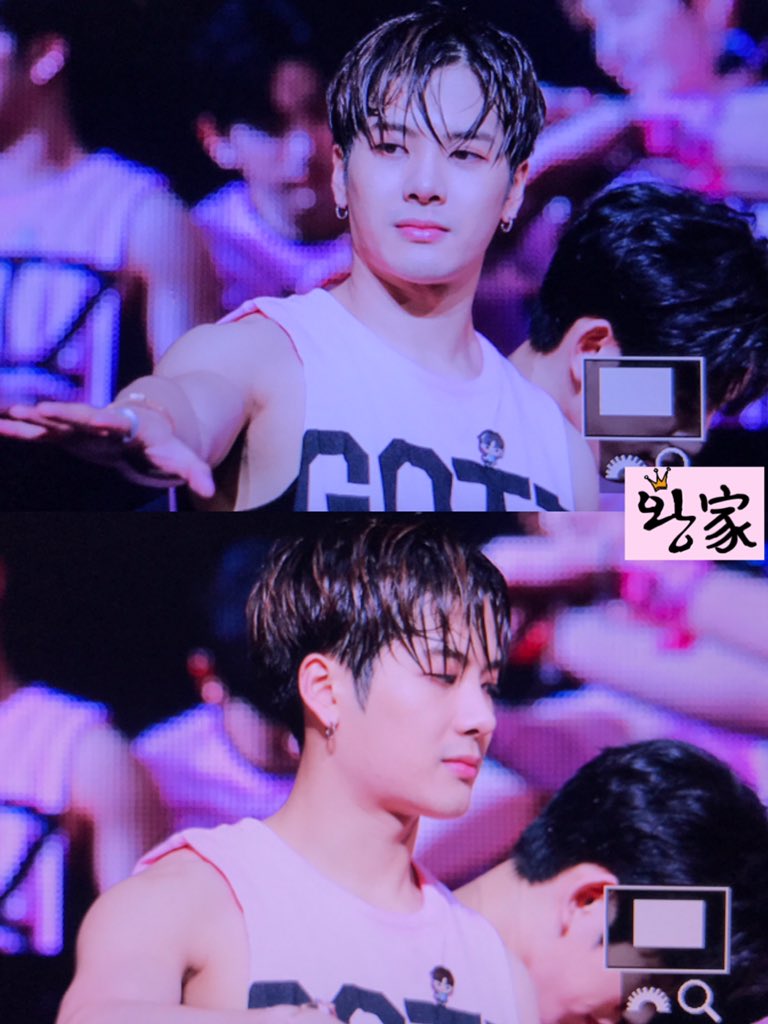 Wangga0328's tweet photo. 170512 #잭슨 #JacksonWang https://t.co/LuAIMnYt6H