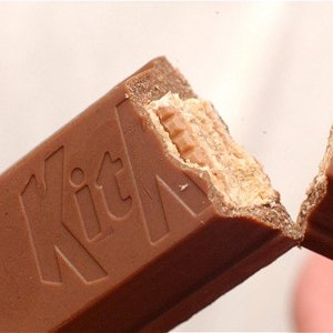 HoraAmigas's tweet photo. #Lahoradelasamigas279 😍
Viernes y...
#breakdecisions
Meriendo @kitkatspain Sola O con tod@s vosotr@s 🤔 🤔 https://t.co/bazvX9ugoa
