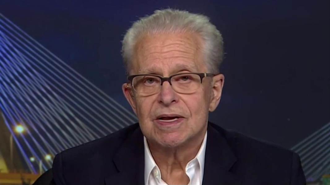 MSNOWNews's tweet photo. Constitutional Expert: Trump's actions could be an impeachable offense: https://t.co/QVwKsMZJab https://t.co/kRVW825iCU