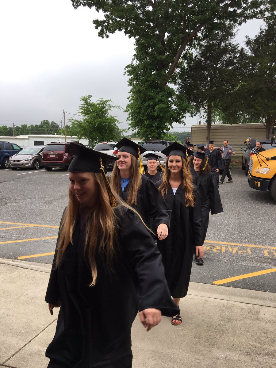 NorthGastonHigh's tweet photo. @NorthGastonHigh C/O 2017 graduation march at @GastonSchools Costner Elementary School- huge success! https://t.co/OXFupwsqrk
