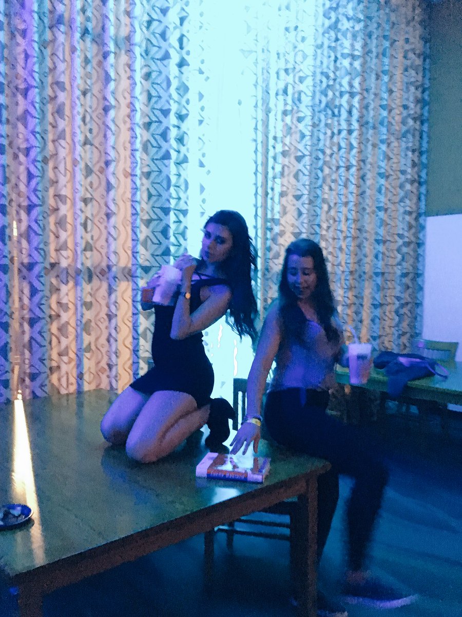 craftedbyari's tweet photo. What did you do in your library last night???? #clubalex #weout https://t.co/stUSNIgdkX
