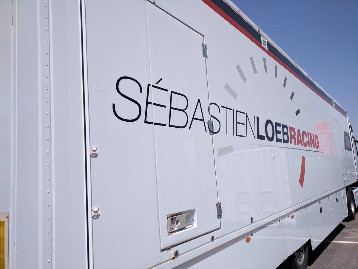 Wknd chargé avec <a href="/LoebRacing/">Sébastien Loeb Racing</a> 
1️⃣🏁🇭🇺 <a href="/HungaroringF1/">Hungaroring</a> <a href="/FIA_WTCC/">Shelby Benton</a> 
2️⃣🏁🇫🇷 Rallye Antibes <a href="/CFRallye/">CF Rallye</a> 
3️⃣🏁🇧🇪 Le boss <a href="/SebastienLoeb/">Sébastien Loeb</a>  <a href="/MettetRX/">Mettet RX</a> 🏆