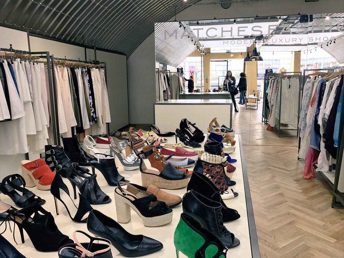 CoresightNews's tweet photo. #MatchesFashion reflecting their modern take on luxury fashion in their #HackneyWalks outlet store https://t.co/cdeOGiLoOJ