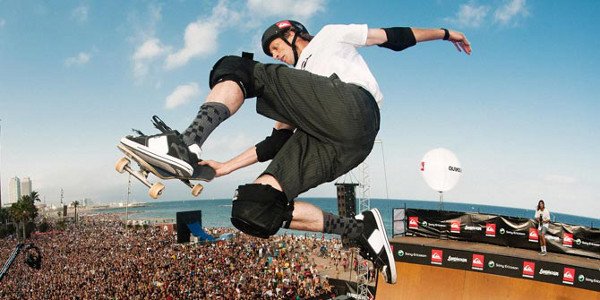 Happy 49th Birthday to Tony Hawk! 