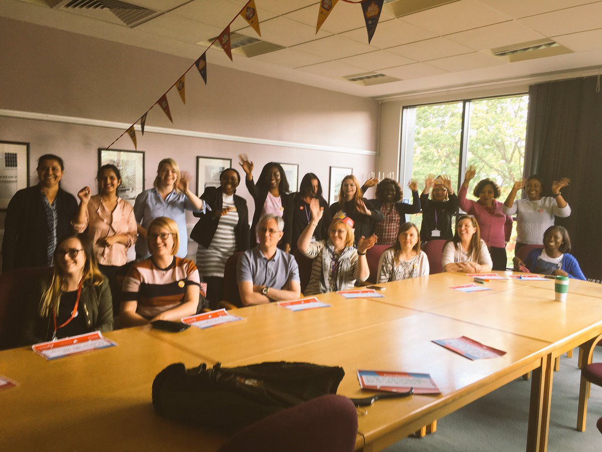 NicolePollock01's tweet photo. Fantastic @CCCUNursing skyping session with Mount Mercy arranged by @andrewsouthgat3 #INDCCCU #IND17 thank you #A17 for popping in! @theRCN https://t.co/9m9DbyZcjO