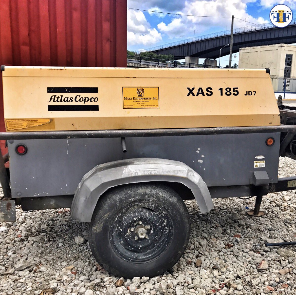 ConstsFF's tweet image. Compresores disponibles para alquiler ! Máquinas diseñadas para alimentar a otros equipos con aire a presión como los Martillos Mecánicos.