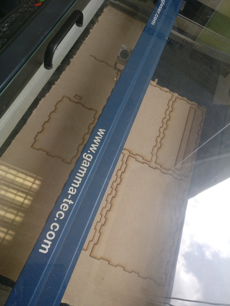 BrailleClock's tweet photo. Using the laser cutter for the 1st time ever! Look how awesome that is! 😎 #ESME #InternationalTrack https://t.co/JvBZ6ISqDY