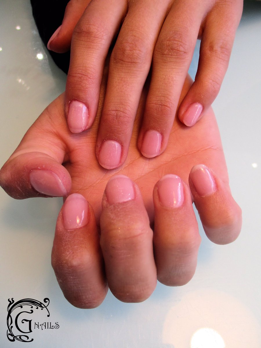 GNicheArt's tweet photo. #GNails #NewbiePink #PrettyNails #SlickPour #ElegantNails #Cowgate #PowderThatWearsLikeAGel #Edinburgh #ShortAndPretty https://t.co/9dcebsxr5D