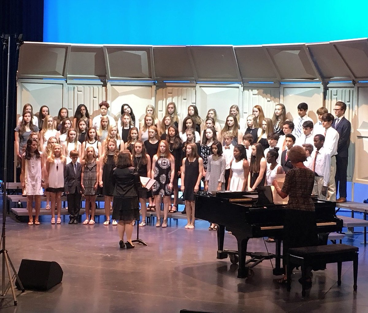 WalkerChorus tweet picture