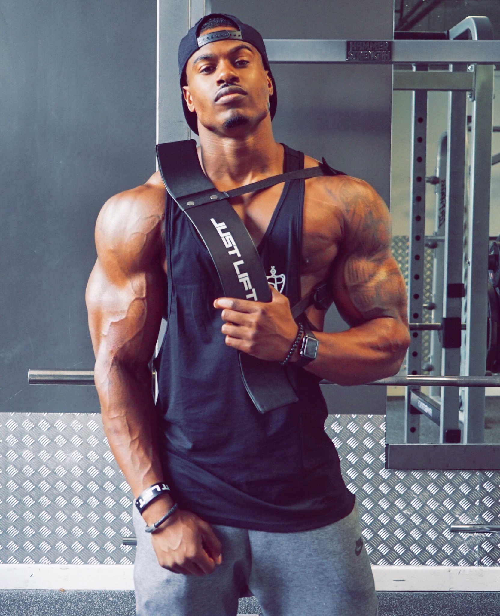 Simeon Panda X If biceps are guns consider the Just Lift. Arm Blaster as a scope helping you aim better Grab yours at https t r1AJBHD2tD https t XWKSmc7PC9 X