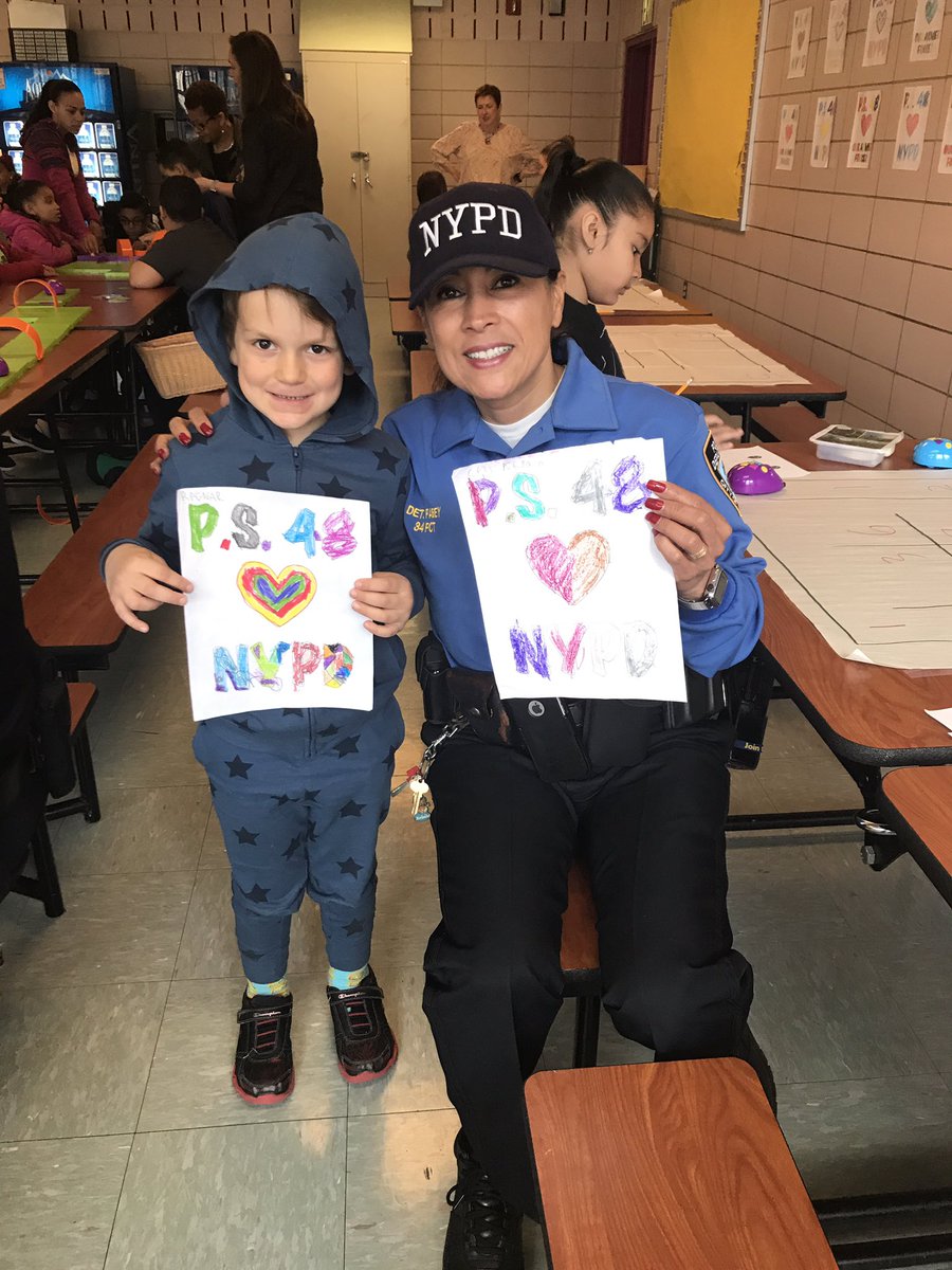ms_deljuidice's tweet image. Beyond grateful for these wonderful officers @NYPD34Pct #CopsWhoCode #PS48Pride #PS48Codesters @NYCSchools @alanamaaron @KMccormacknyc