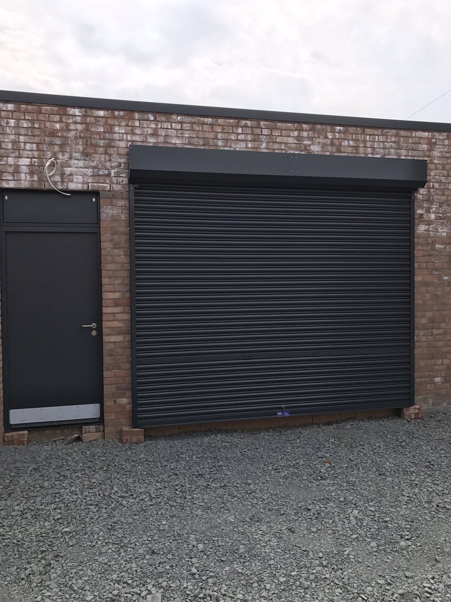 DuratecSolution's tweet image. Huge spring &amp;amp; lock commercial shutter installed in Greenock, Scotland #security #securityshutter #CrimePrevention