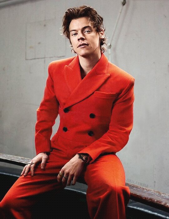 marifineline's tweet photo. Se Harry Styles não é a coisa mais linda desse mundo eu nao sei quem é. 

#HarryStylesAlbum https://t.co/ckrFIvaL4u