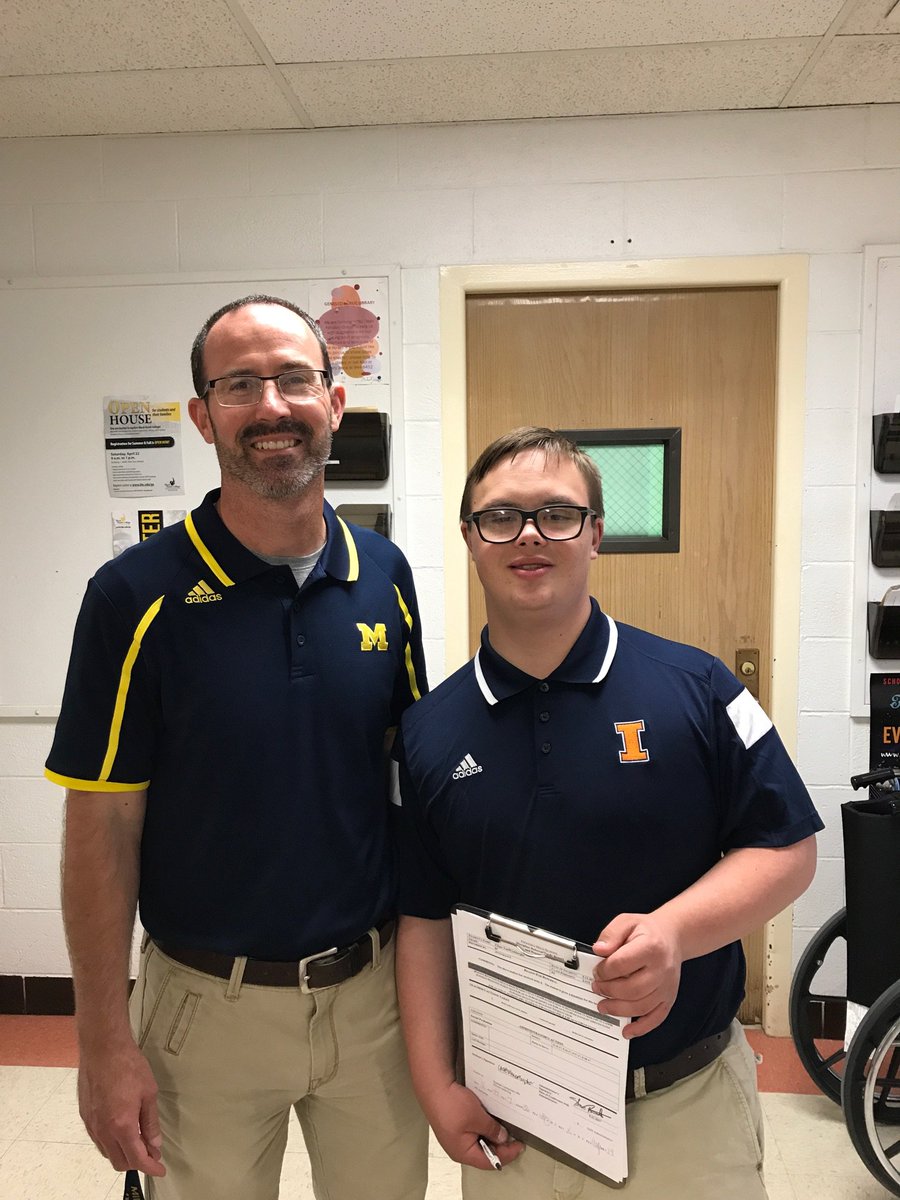 Geneseo HS (@geneseohighscho) on Twitter photo Daniel and the Dean doing discipline!  
#leafsnotleaves #seniorslastday #twinkies Daniel and the Dean doing discipline!  
#leafsnotleaves #seniorslastday #twinkies