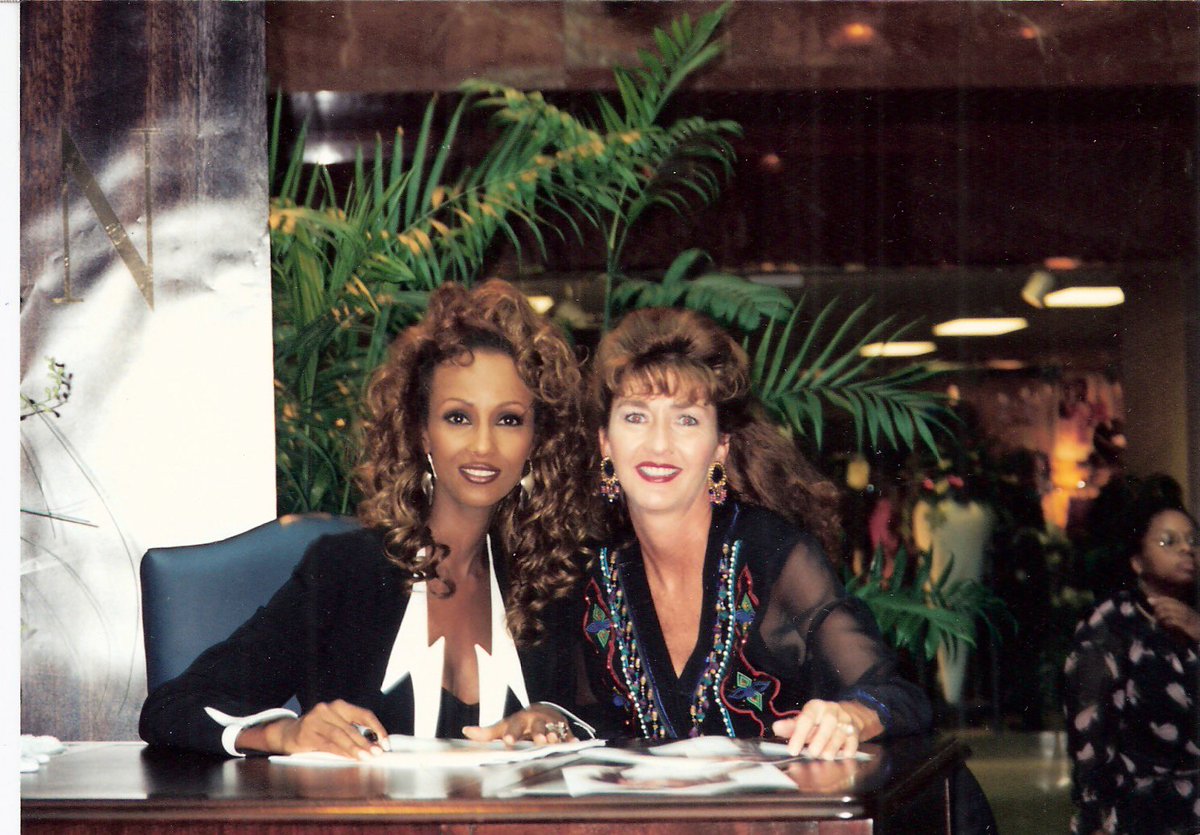 SMAmodeling's tweet photo. Flash back Friday #smamodels owner @darlenesmodeling worked with the amazing Iman #25yearsinbusiness #smamodels #Iman https://t.co/mTVz0stEq3