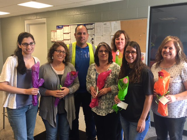 Happy Mothers Day!!!! Thank you Lopez and your family for the beautiful flowers!