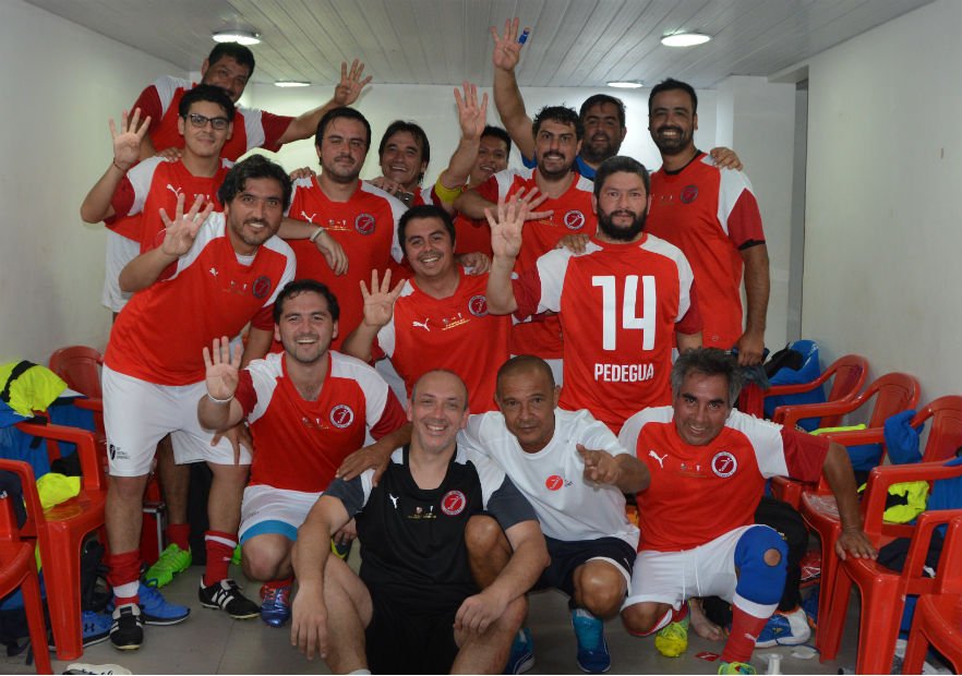 PrensaDeportes_'s tweet photo. Igual que los profesionales: #TheFootballExperience (@tfex_cl) se tomó #RíoDeJaneiro y vivió soñada aventura. https://t.co/HolIwNuqTJ https://t.co/y6DbT3oQLf