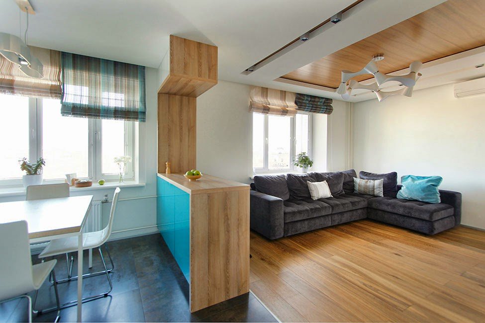 В квартирах с европланировкой барная стойка может быть отличным инструментом зонирования гостиной и зоны кухни#авторскаямебель#мебельназаказ