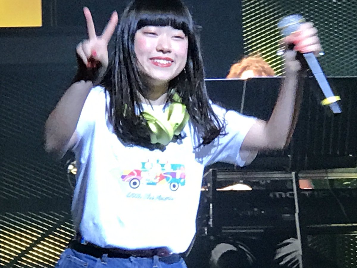 c9eaabc6a8b449b's tweet photo. 今日はアサヒの18歳の誕生日🎂

おめでとう🎊

💛アサヒ💛にとって素敵な1年になるといいな😘💕

全国ツアー頑張れ💪応援するよ😂💗

もちろん！参戦するからね😊💞

大好き!! https://t.co/yxxhp3qfdO