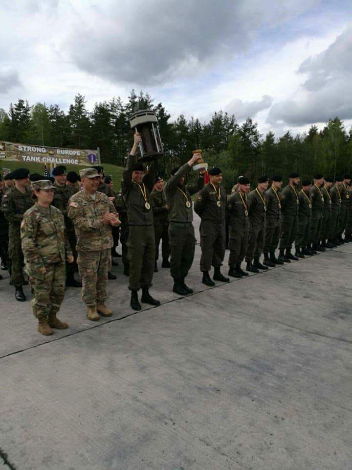 bvoelkl's tweet photo. #Austria|n #Bundesheer wins #SETC17 - Strong Europe Tank Challenge https://t.co/bYZ0kU34ut
