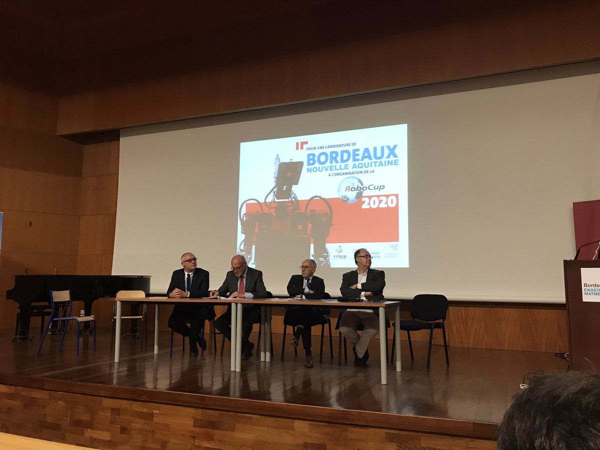 FFRobotique's tweet photo. Une #robocup 2020 à Bordeaux ? Une candidature qui annoncée ce soir avec @NvelleAquitaine @BxMetro @univbordeaux https://t.co/OWA8xUYAq9