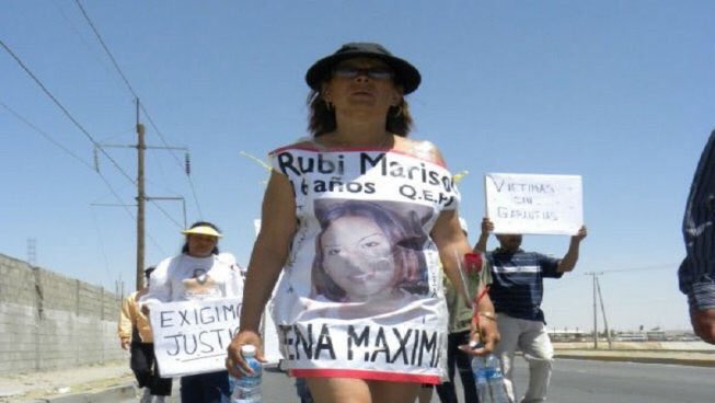 jenarovillamil's tweet photo. Por Marisela Escobedo, asesinada en 2010, por Miriam García, ejecutada el 10 de mayo 2017. Por tantas madres con más coraje que el Estado https://t.co/ovPLEn3mCz