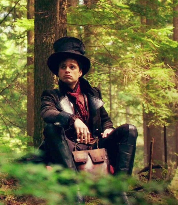 storyrolpromo's tweet photo. Se busca a: 
Sᴏᴍʙʀᴇʀᴏ Lᴏᴄᴏ / Jefferson

• FC: Sebastian Stan.
• Neutro. 

¿RT para encontrarlo?  🙏
#Freerol #OUAT #Storyrol https://t.co/jRLyR4fgdw
