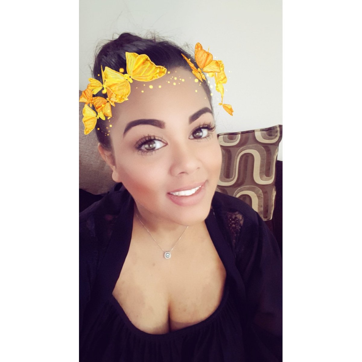 TishBish91's tweet photo. Happy Friday 💁 https://t.co/2JRkwZNsmk