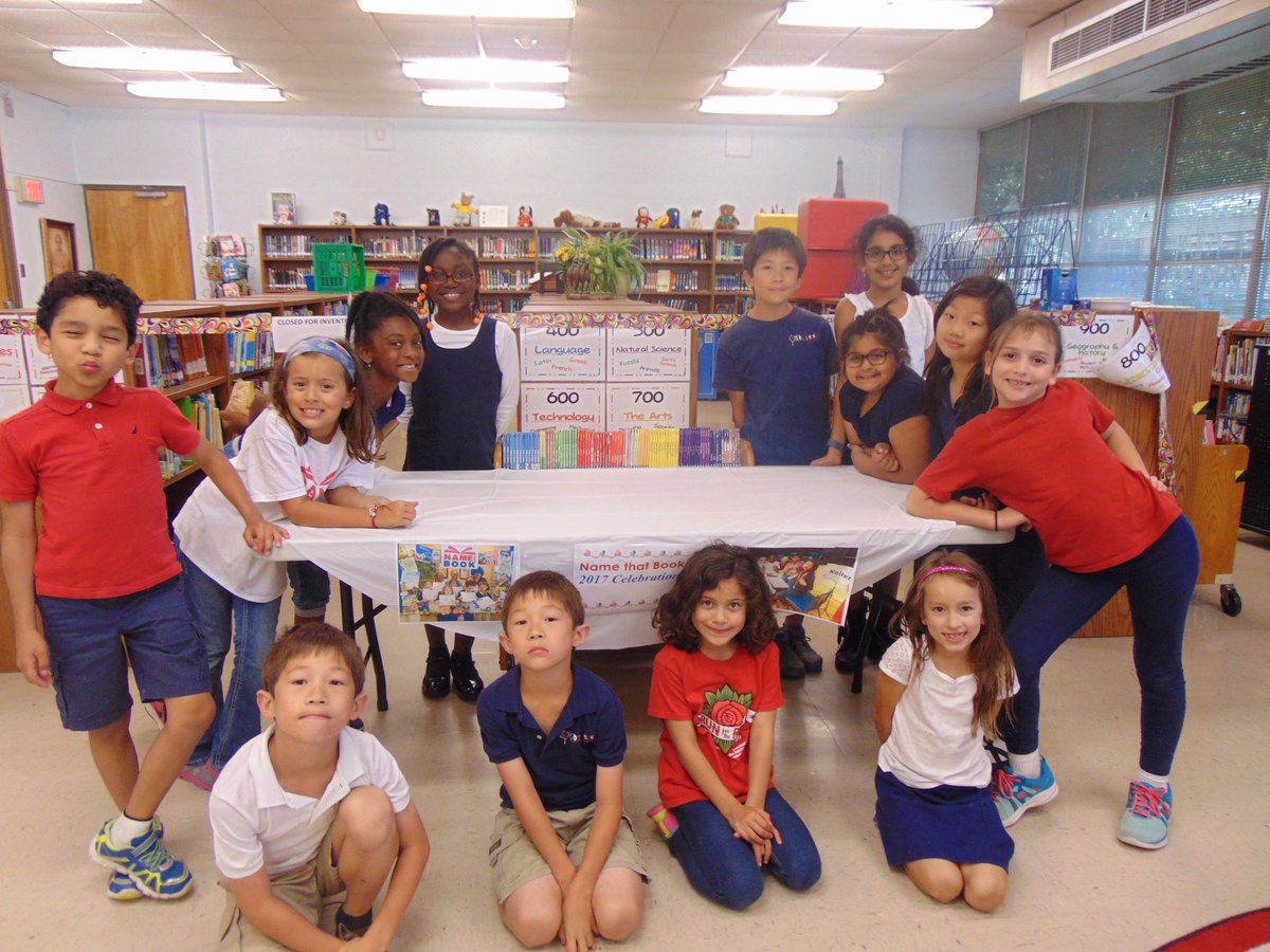 liboubre's tweet image. NTB 2017 celebration #HISDLibrariesNow pizza, ice cream and fun.