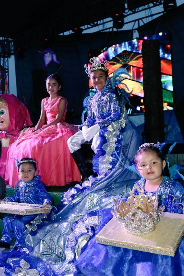 NaolincodeVict's tweet photo. En NAOLINCO sigue el Carnaval 2017, 80 años de tradición!! No te lo pierdas (CréditosNaolincoBello) https://t.co/R4uOA8lePo