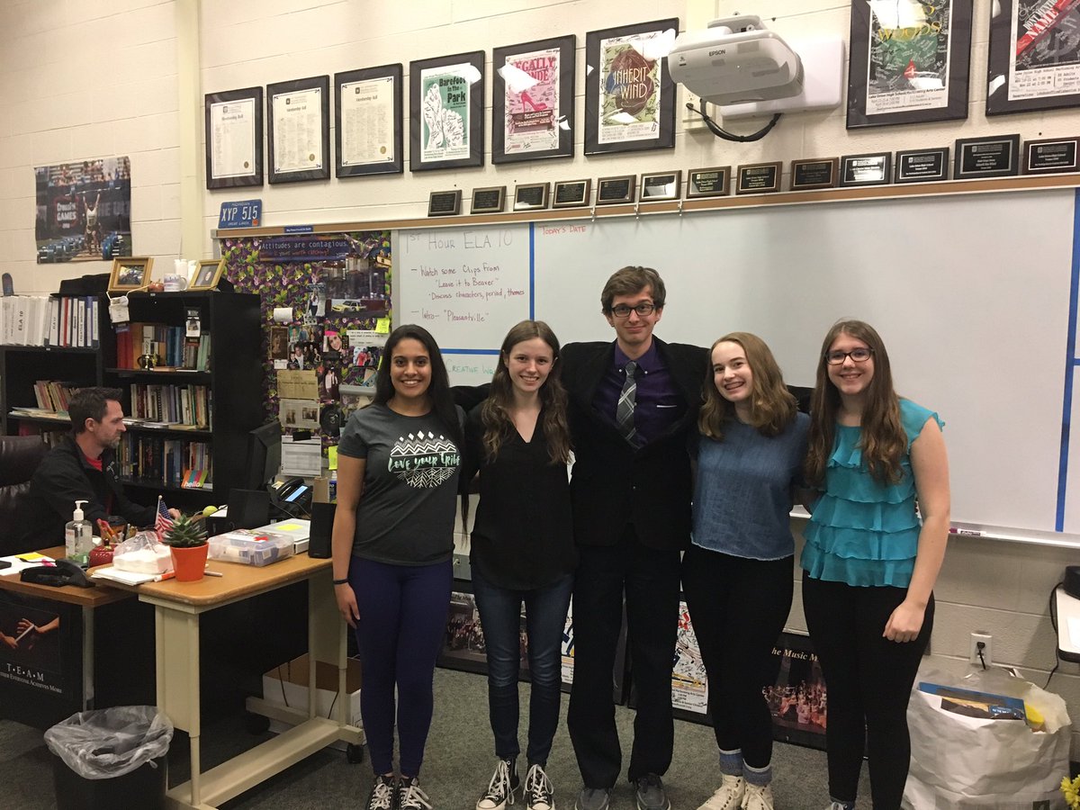 troupe2898's tweet photo. Your newly elected 2017-2018 officers! Congrats to everyone! https://t.co/HaEcLlIS0n