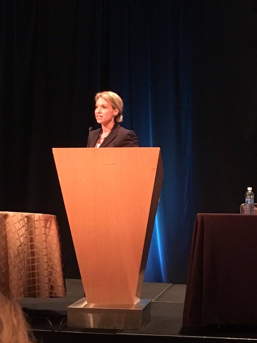 jmgMD82's tweet photo. Heather Nixon from UIC discussing Twitter @soaphq #SOAPAM2017 https://t.co/W9sLrhX316