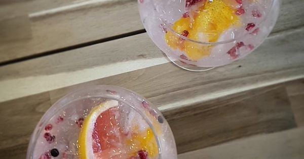 Low_res's tweet photo. Just Pinned to Instagram: Ginto time! #apereau #cocktails #2800love https://t.co/mueH0U5q5A https://t.co/XrXfEyervM