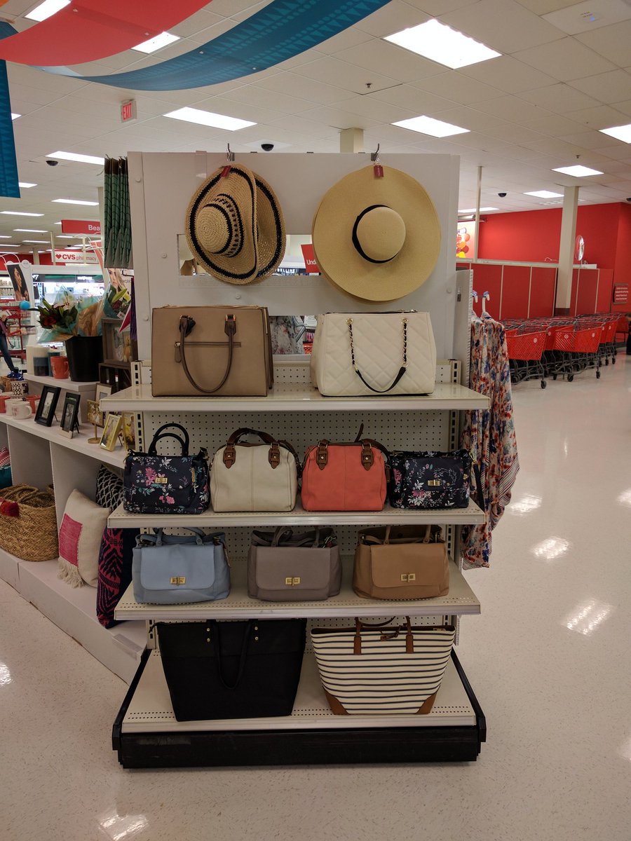 Ready for mother's day gifting! #t1419 #vmtl #mymomismybestfriend  <a href="/dxing11/">Diana Xing</a> <a href="/RylanRankin/">Rylan Rankin</a>
