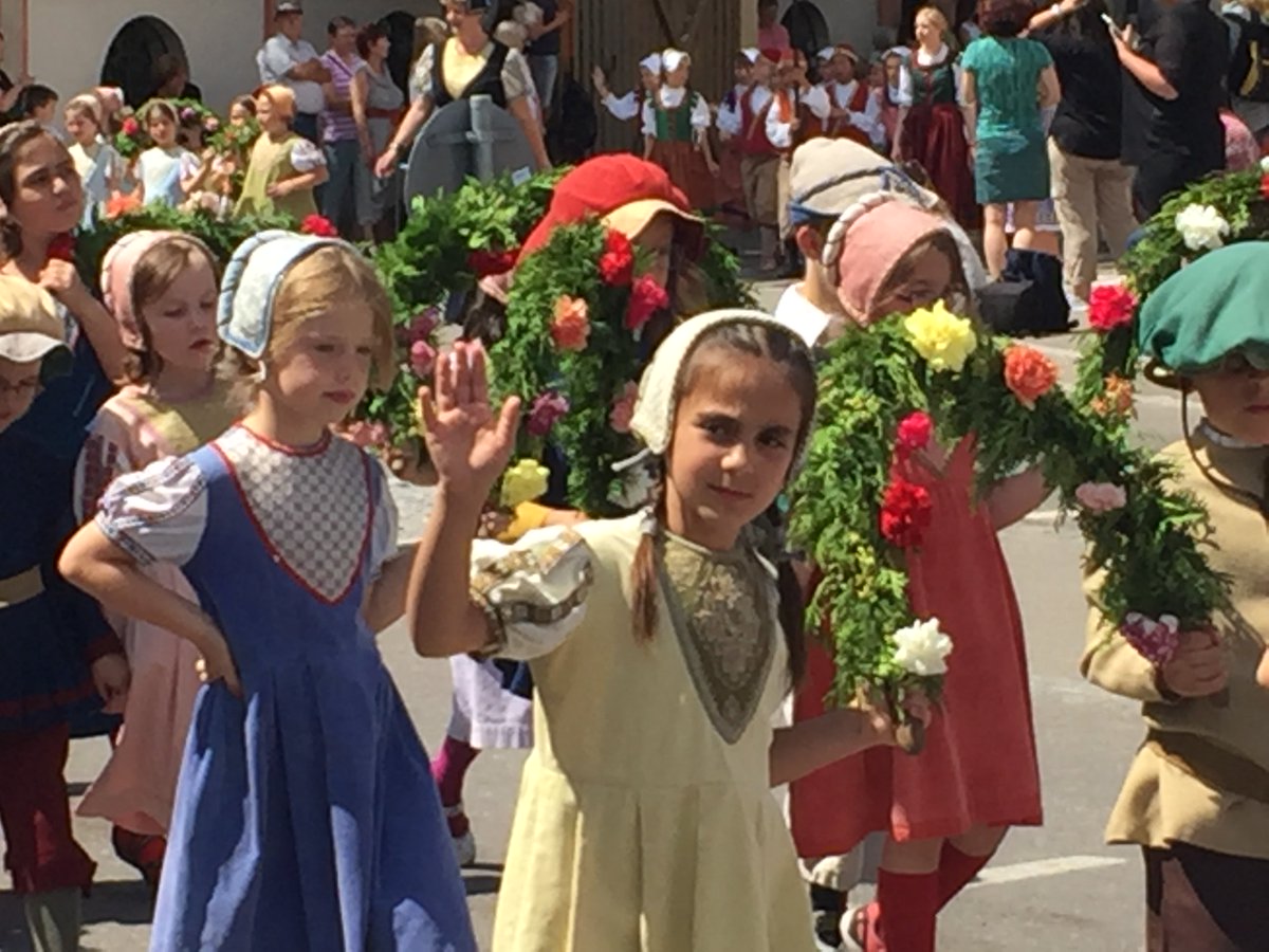 TOPTeachGermany's tweet photo. "A Day in the Life of a #TOPFellow": see what Sandra Makielski experienced on her #TOPstudytour in Germany! https://t.co/HXBdc9pOEf https://t.co/GSua3bVEJ0