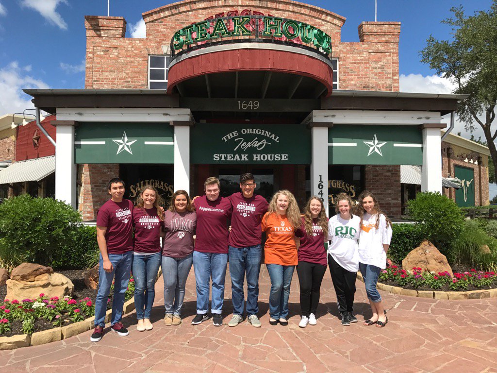 So proud of <a href="/RoyseCityHS/">Royse City HS</a> Too 10. Your future is bright!  #Top10Reveal #rlchat <a href="/kworthy11/">Kevin Worthy</a> @KayeKenny