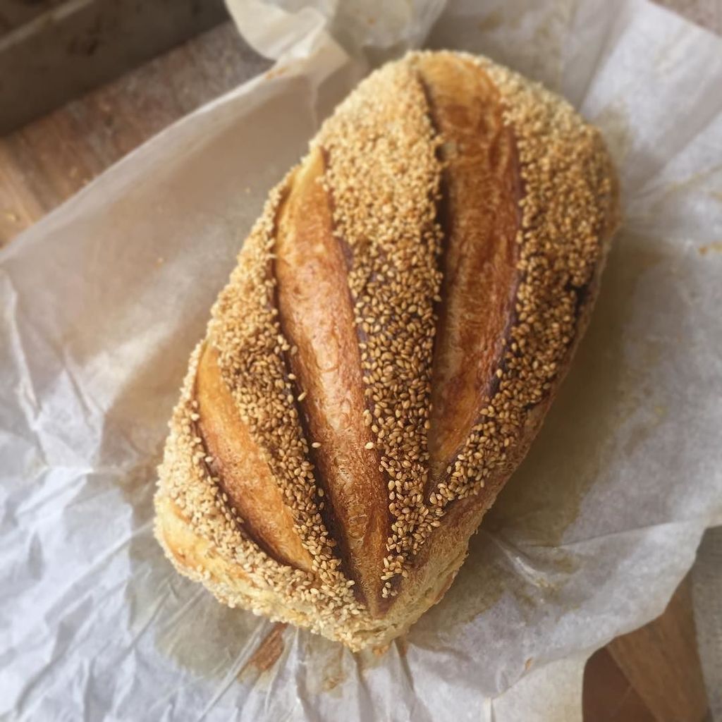 margotbakery's tweet photo. 1.2kg challah baked in a tin #patterns #sesame #challah #sourdough #prettybread #bakerylife #eastfinchley #margotb… https://t.co/D71tYL9lNm https://t.co/iDFrDLiiJo