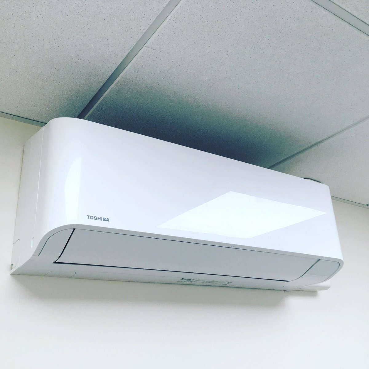 ValleyMechUK's tweet photo. #airconditioning #heatingcooling #mechanicalengineers #thomascook #shopfitting #refurbishment #refurb https://t.co/MLQffxrz9E