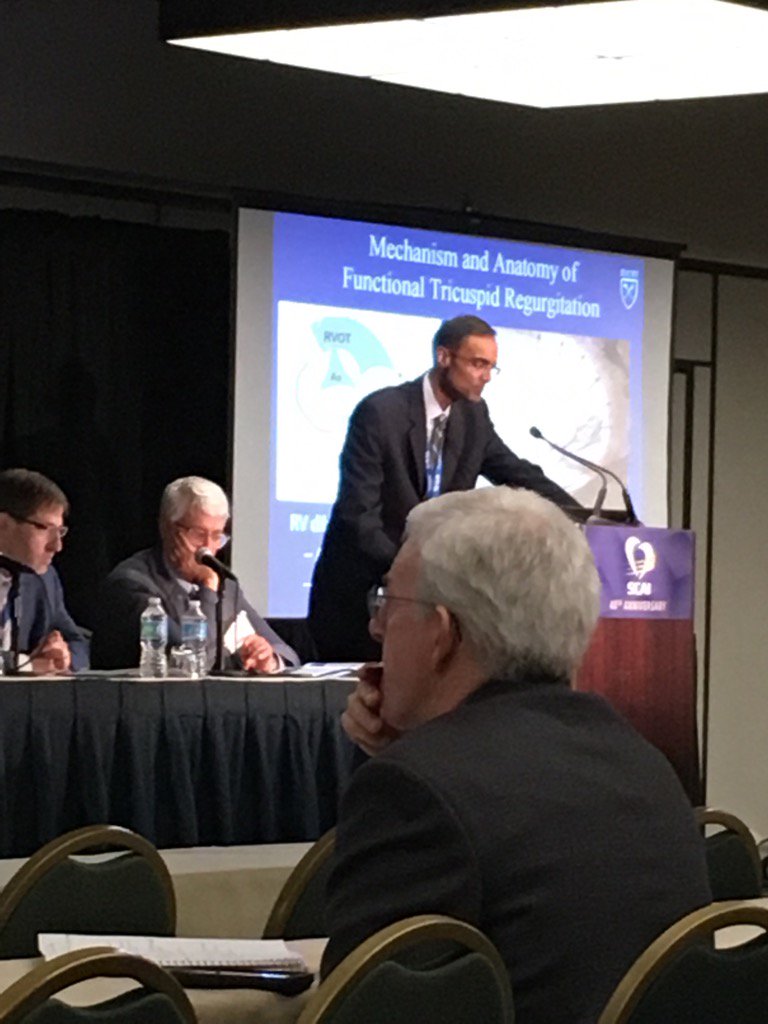 PradTummala's tweet image. Great talks about tricuspid valve disease (#Theforgottenvalve) at #SCAI2017. Chandan Devireddy speaking. @drdevireddy
