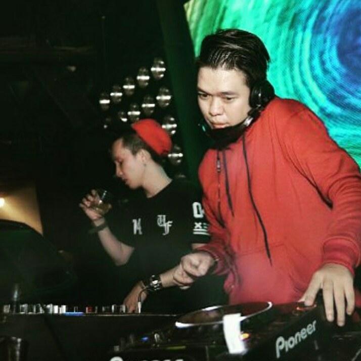 winducesya's tweet photo. ayo pergi bersamaku > come on luxury on #BIGOLIVE https://t.co/fmz0d021m7 https://t.co/u4BxU1ZLIE
