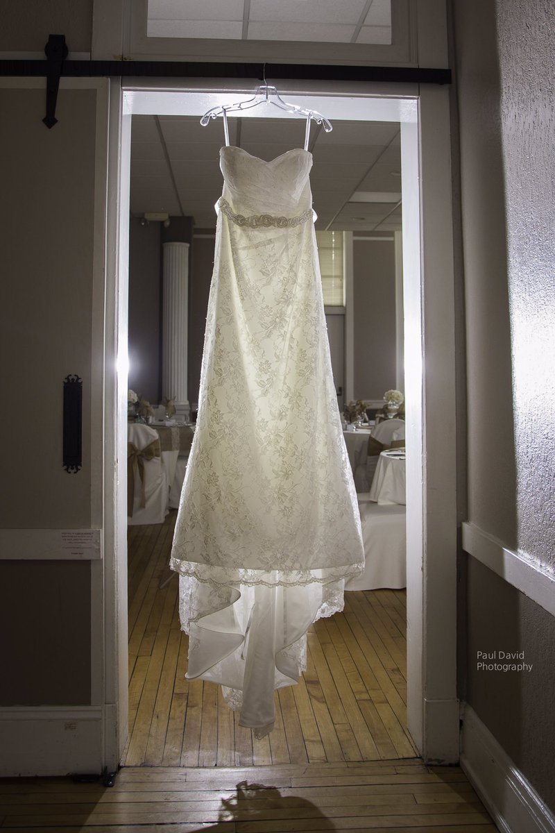 zeroinphoto's tweet photo. Waiting in White #bride #bridalgown #wedding #weddingphotographer #weddingphotography #pauldavidphoto #love #white #weddingdress #lovelife https://t.co/mCjRFxOrkD