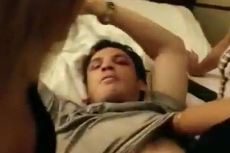 BoxingPromo's tweet image. Video of Julio Cesar Chavez Jr. being mauled by a clutch of girls after  loss to Canelo Alvarez  media.worldboxingnews.net/2017/05/12/new…