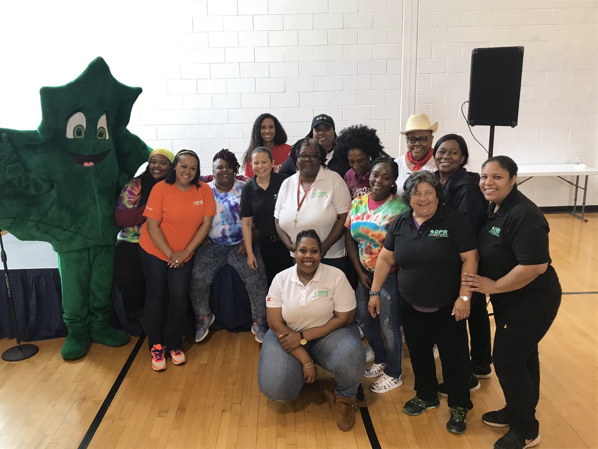 DCDPR's tweet photo. Our "Leaf" had a great day at the #AllThingsPlay event at Turkey Thicket Rec! #movegrowbegreen https://t.co/KKLbQmXLSq