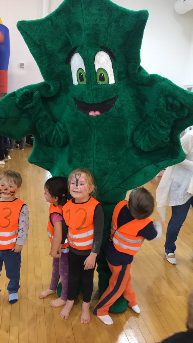 DCDPR's tweet photo. Our "Leaf" had a great day at the #AllThingsPlay event at Turkey Thicket Rec! #movegrowbegreen https://t.co/KKLbQmXLSq